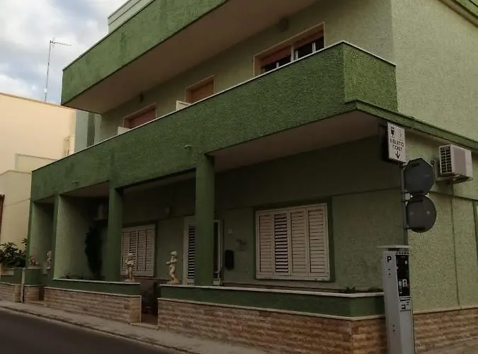 Alojamento de Acomodação e Pequeno-almoço Beb Cariddi 3*